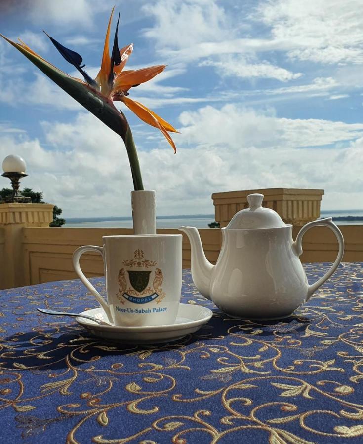 Noor-Us-Sabah Palace Бопал Екстериор снимка