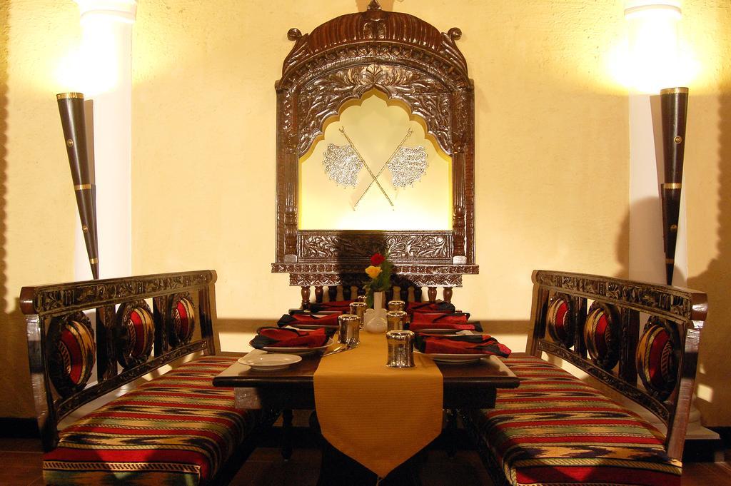 Noor-Us-Sabah Palace Бопал Екстериор снимка